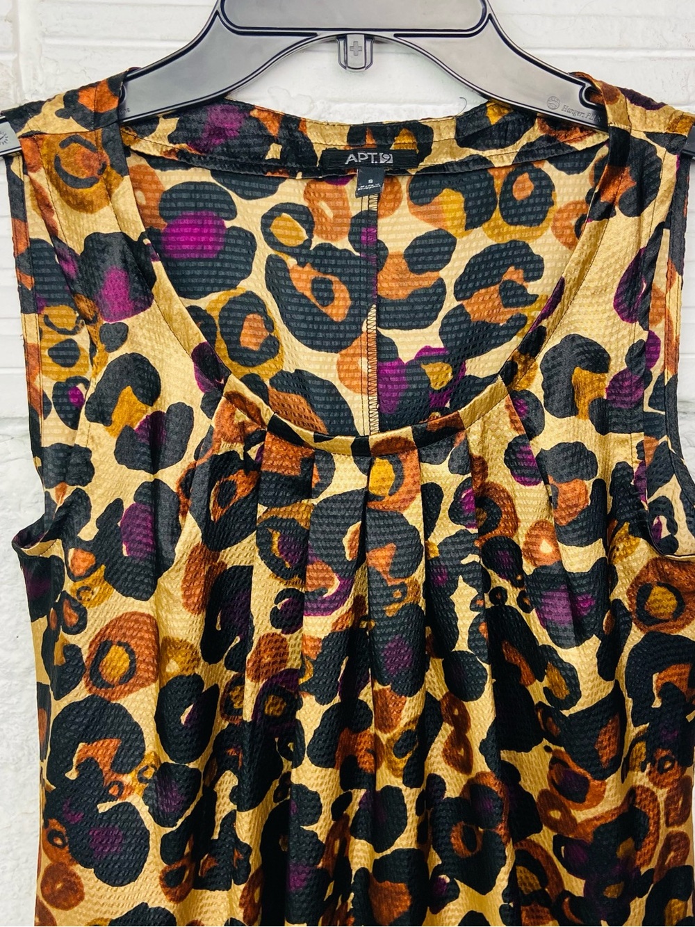 APT. 9 Leopard Print Sleeveless silky, satin pleated Blouse - Gold & Black SZ S - Picture 5 of 9